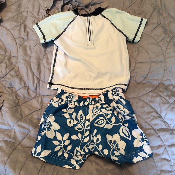 Coordinated Infant Rashguard and Swim Trunk Bundle - Picture 2 of 4